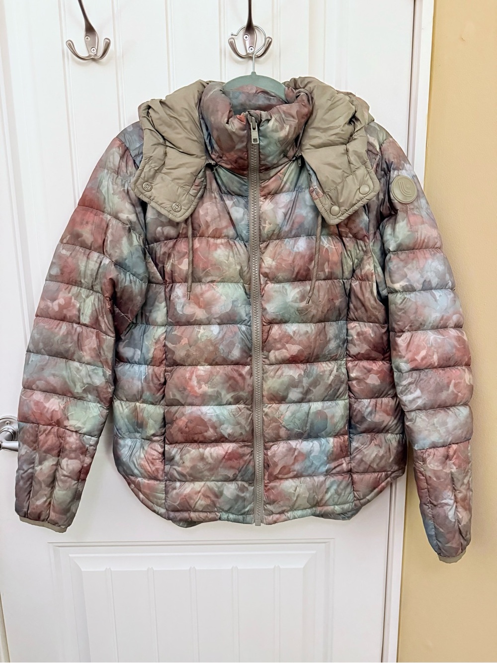 Lolé Puffer Jacket